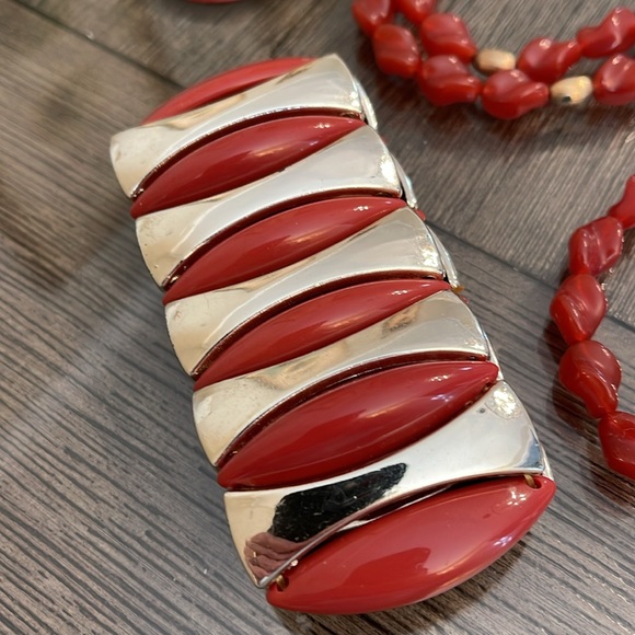 Vintage Brown Acrylic Bead Necklace & Earrings - Picture 13 of 16